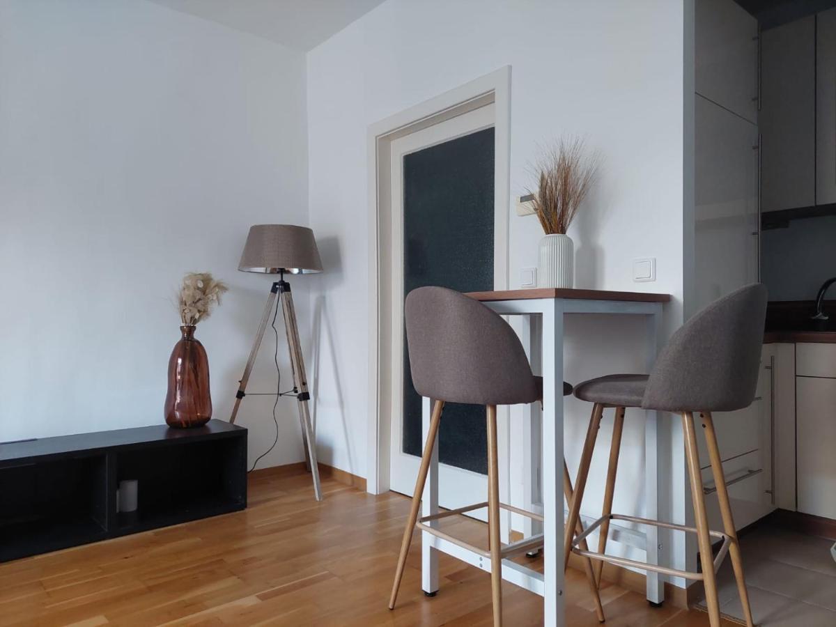 Balcony Apartment, 5 Min Walk To First District Wien Exteriör bild